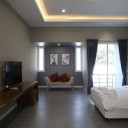 Отель Club45 Kham Yai Экстерьер фото